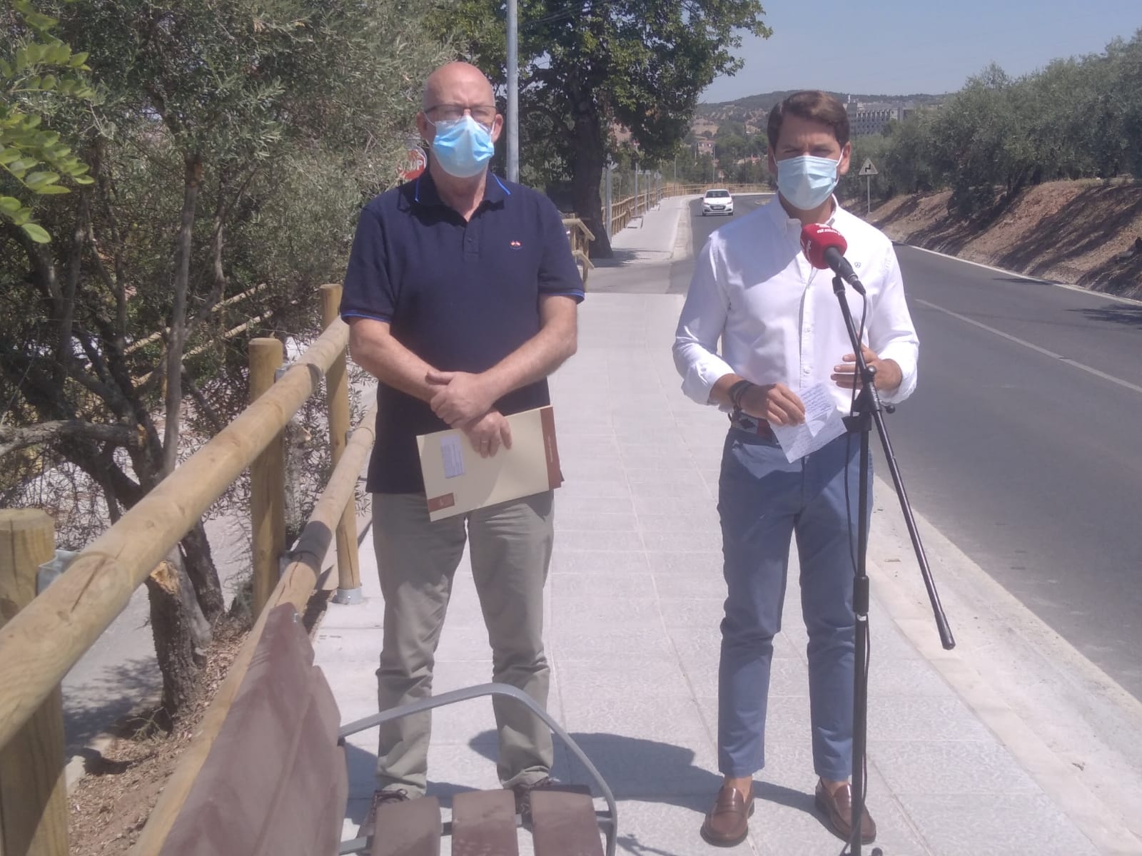 El Ayuntamiento une el Parque Heliodoro Martín y el Puente de Hierro mediante un nuevo acerado – Ayuntamiento de Cabra