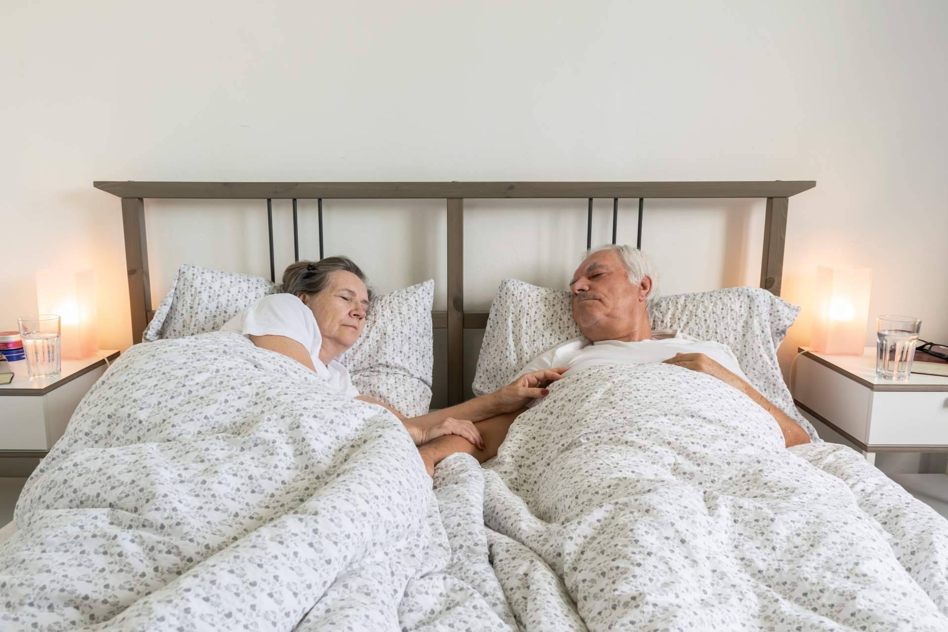 Cómo dormir en pareja de la mano de Tu Ortopedia