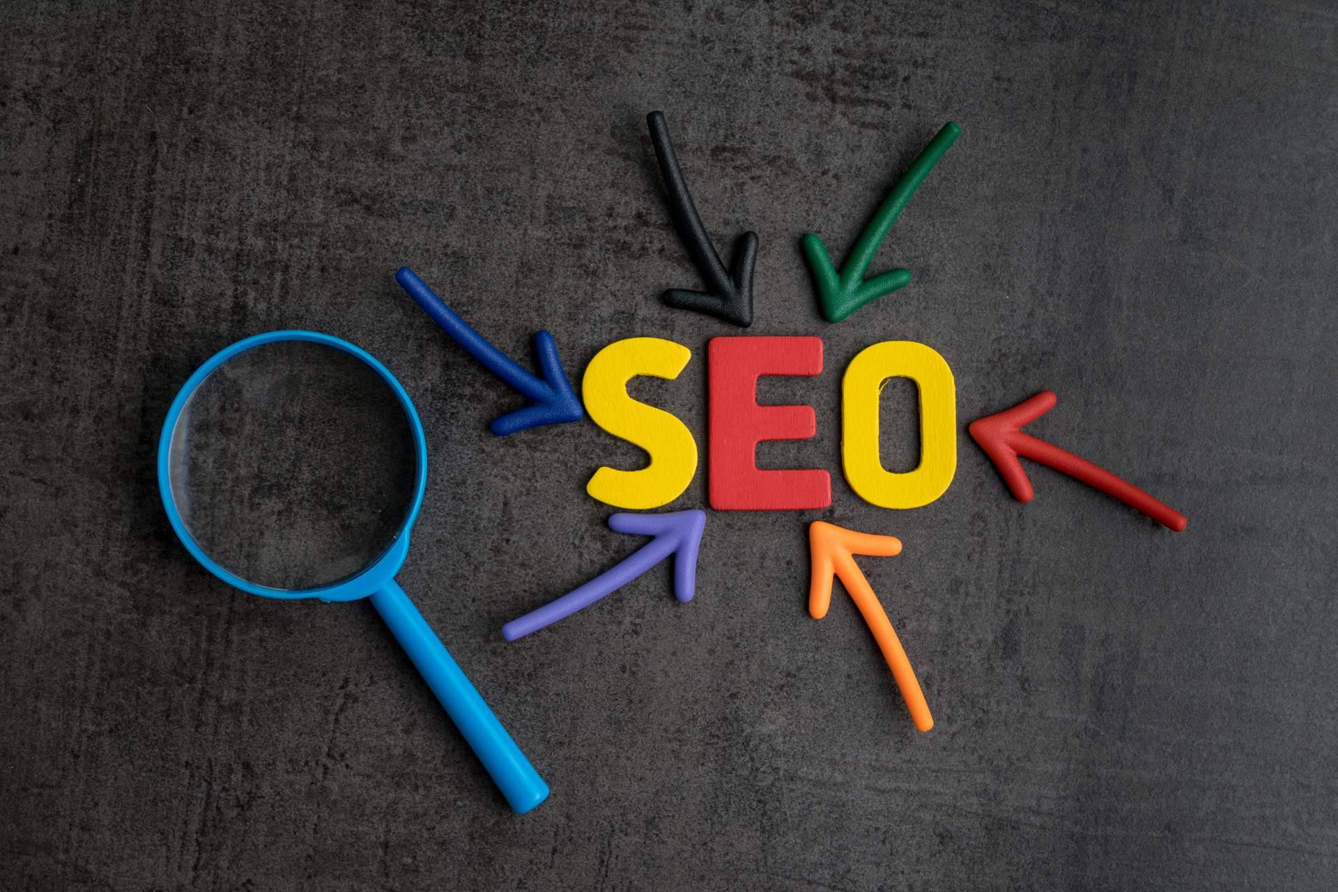 Una opción para aprender posicionamiento SEO y monetización con páginas web es TeamPlatino