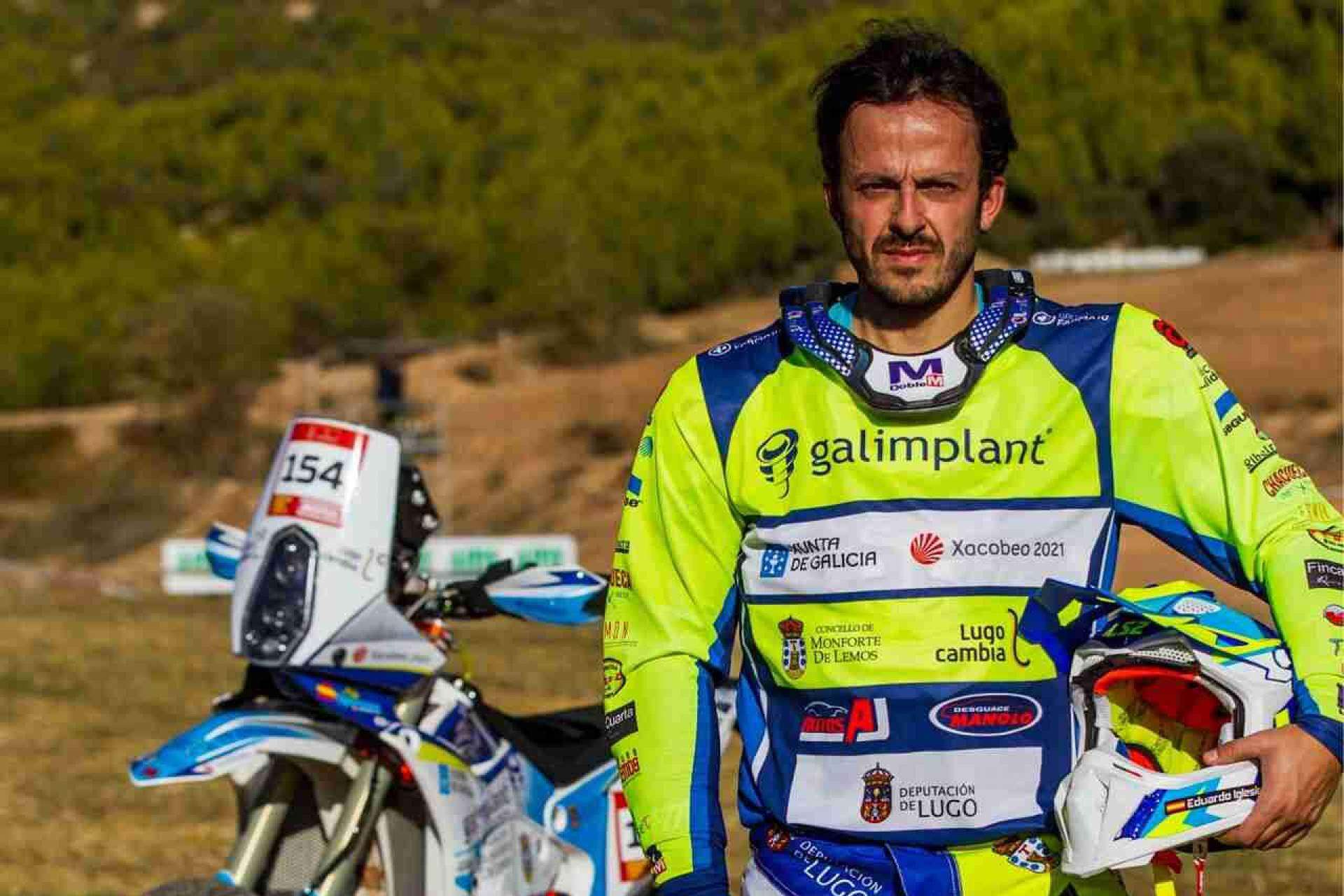 ADHESIVOSEMBARRADOS ofrece camisetas para motocross personalizadas