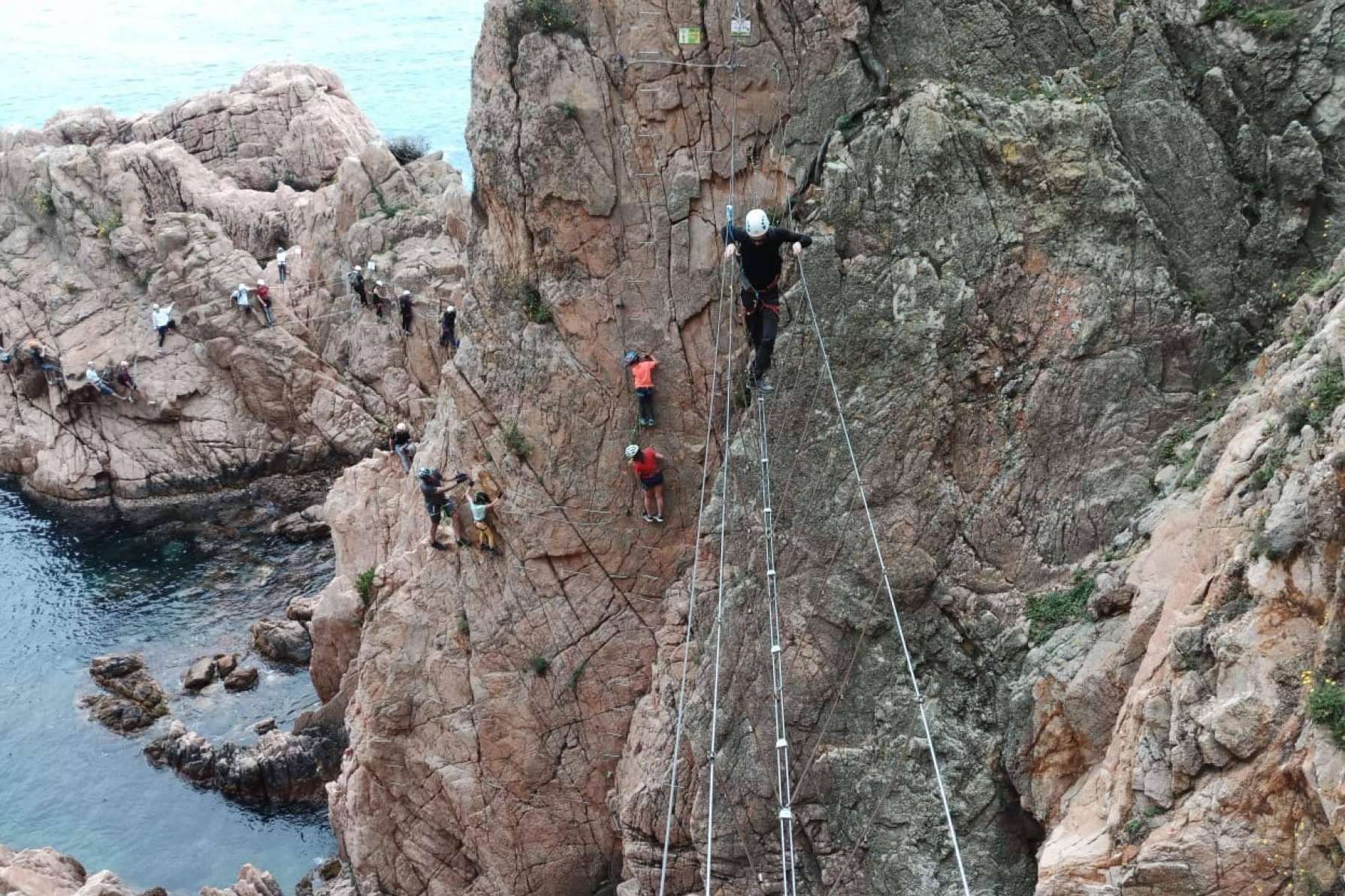 Sea & Mountain Experiences realiza vías ferratas por Catalunya y sus paisajes