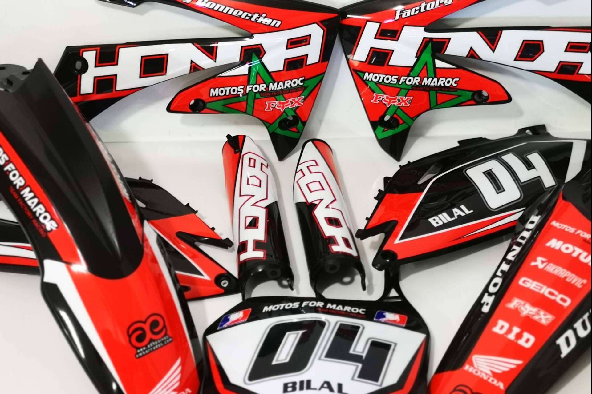 Plásticos y adhesivos para motos off road, de la mano de ADHESIVOSEMBARRADOS