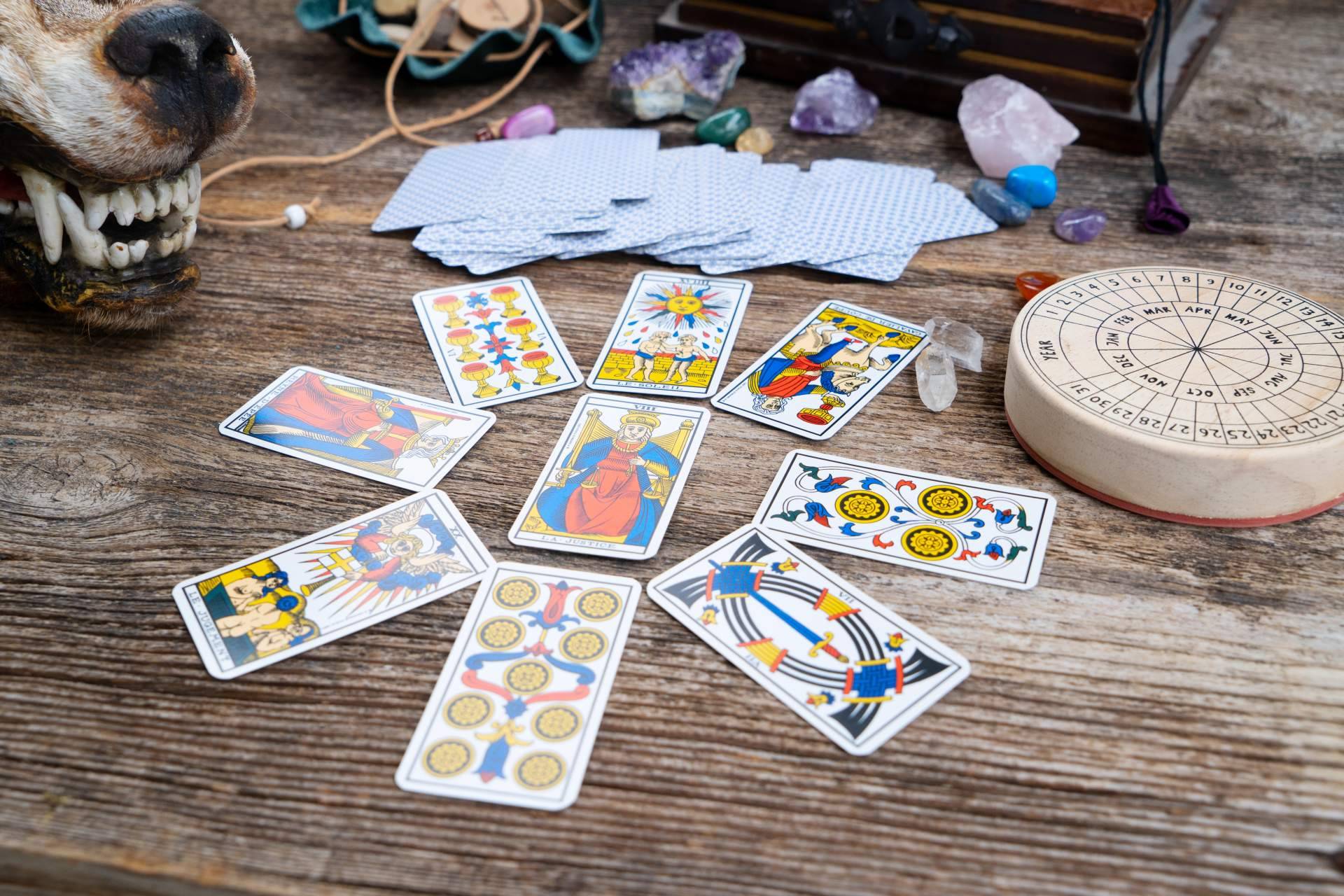 ¿El tarot telefónico barato con pago con visa existe?, por Marta Aguado