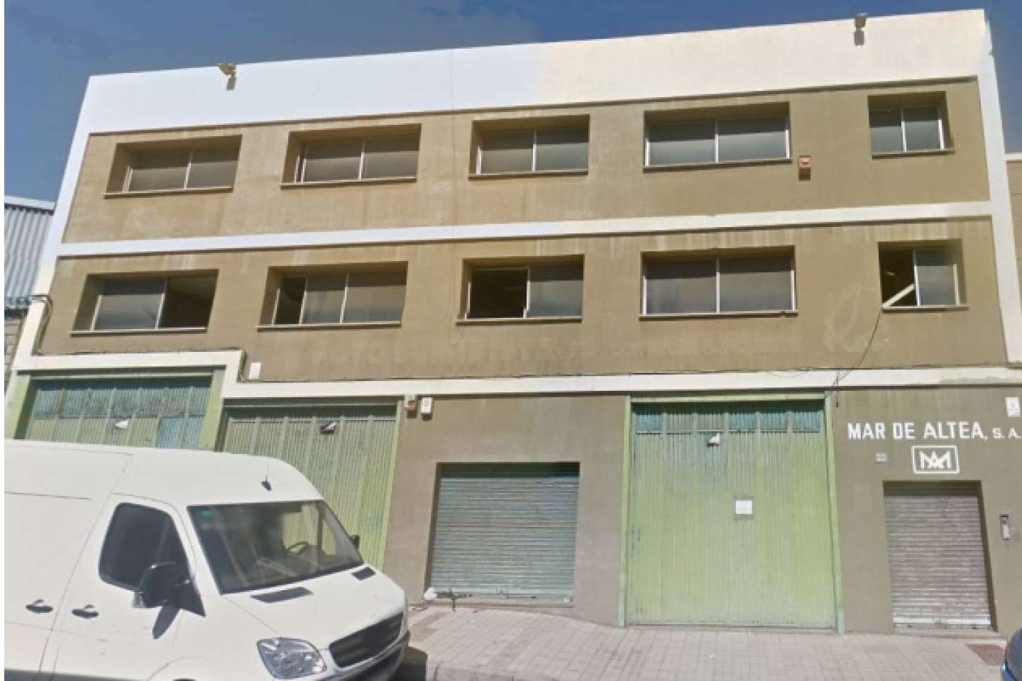 Eactivos.com publica la venta de una nave industrial valorada en más de un millón y medio de euros en Las Palmas de Gran Canaria