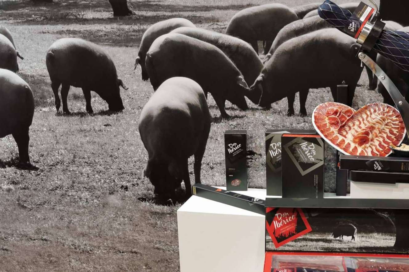 Don Ibérico ofrece lotes y cestas de Navidad con productos de calidad