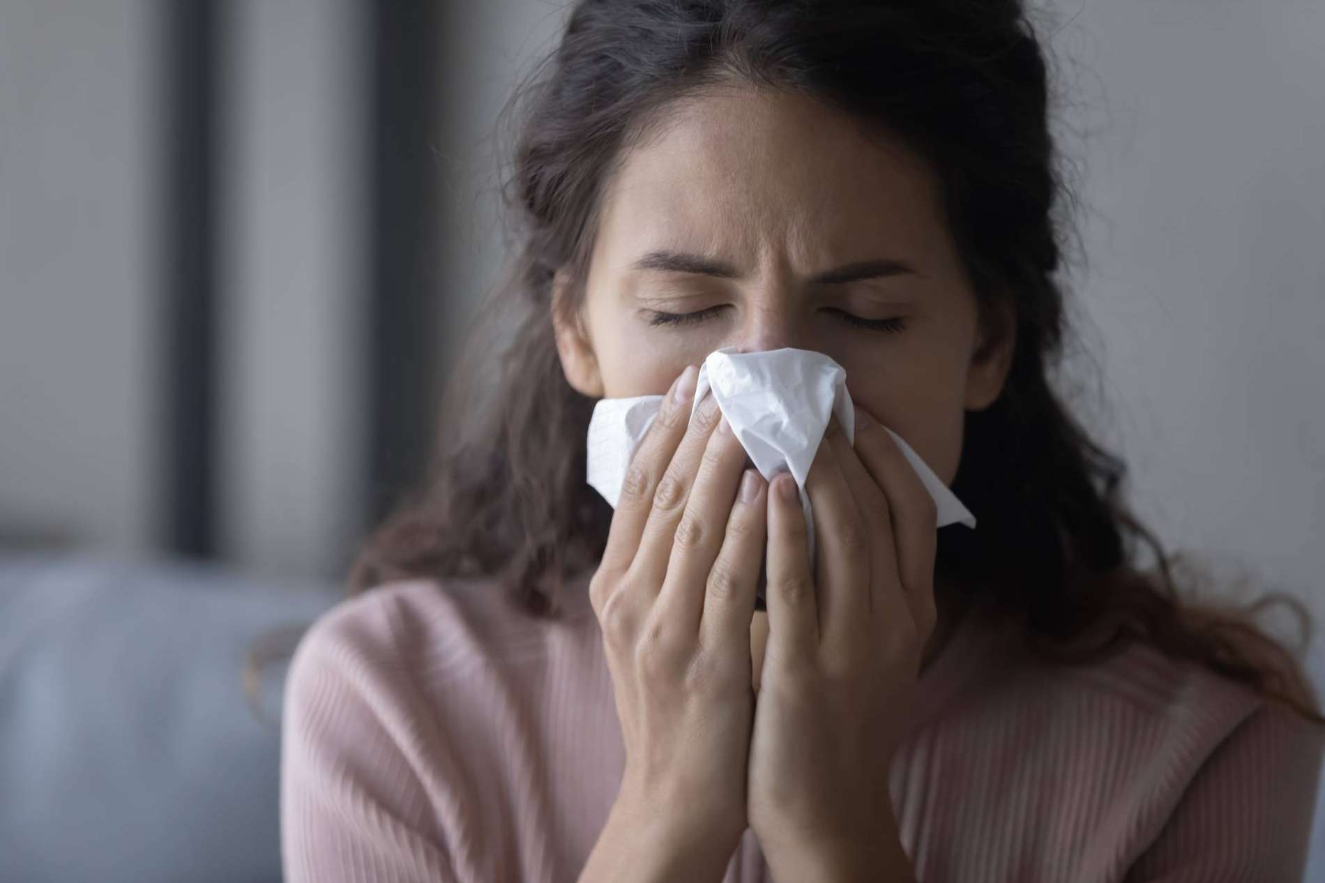¿Cómo aliviar la sinusitis crónica durante los meses más fríos?