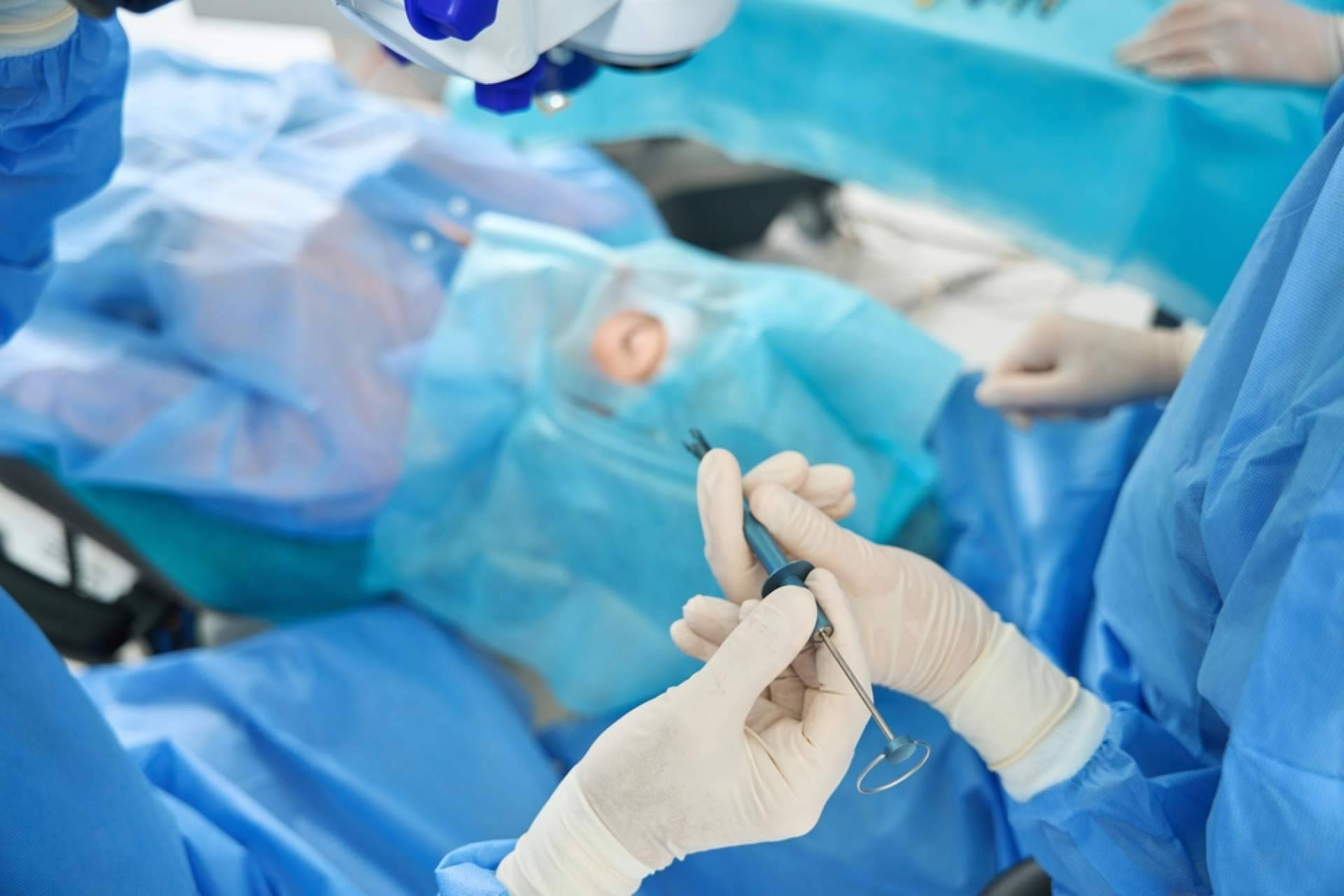 Lasik y FemtoLasik, dos de las técnicas de cirugía refractiva más comunes, por el Departamento de Oftalmología del Hospital Universitario Dexeus