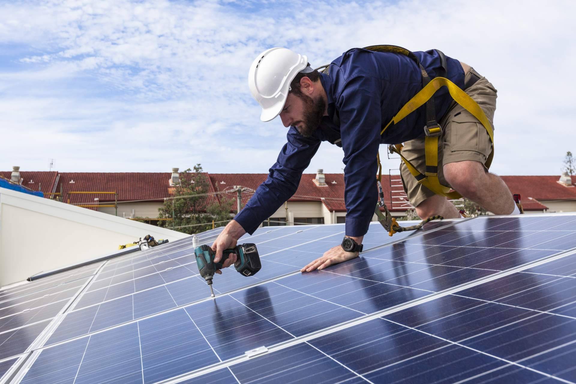 Instalar paneles solares con Factorenergía para un futuro sostenible, una forma de aprovechar el poder del sol