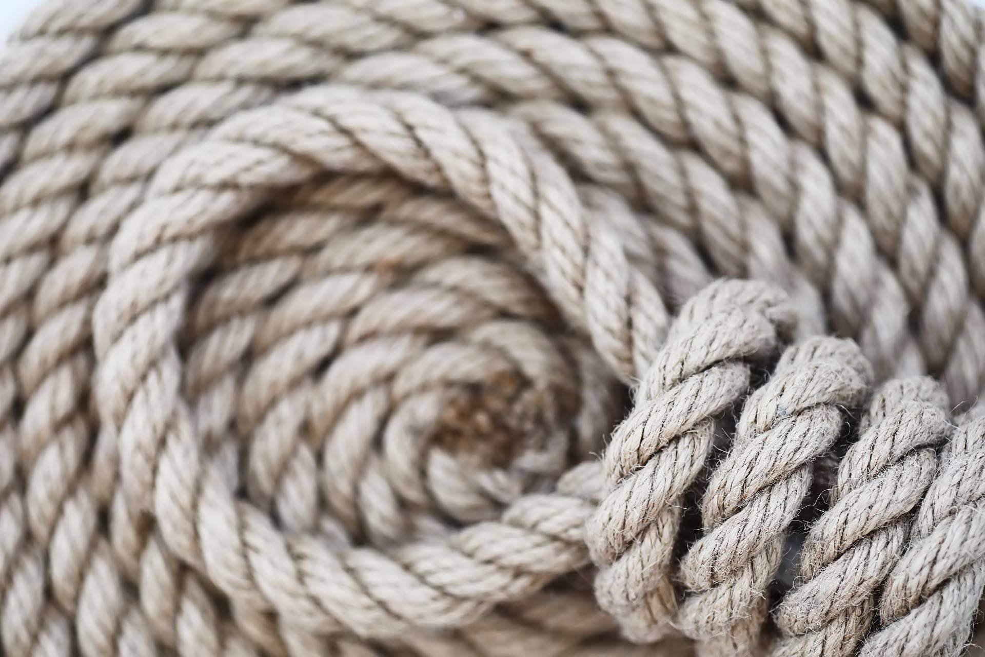 Suministros Tomás Beltrán dispone de cuerdas y cadenas especiales para la industria