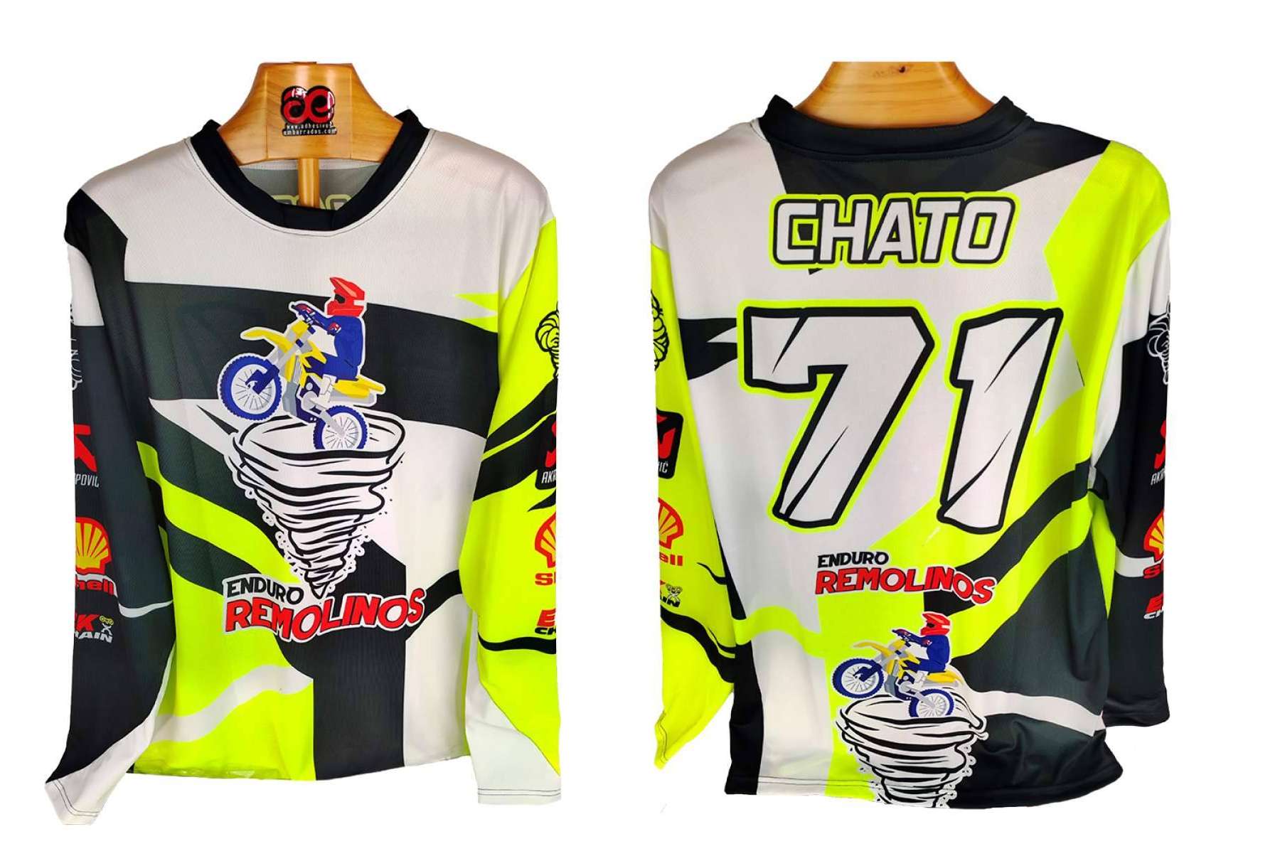 Camisetas de motocross personalizadas; comodidad y estilo sobre dos ruedas con ADHESIVOSEMBARRADOS
