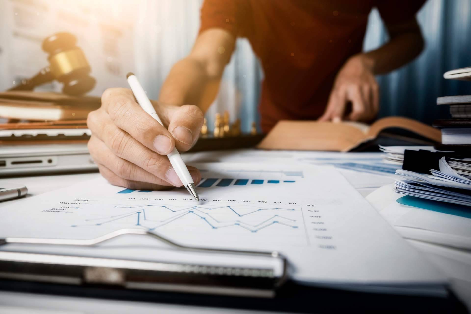¿Cuáles son las principales ideas de negocio innovadoras de AEI Business School para crear una empresa?