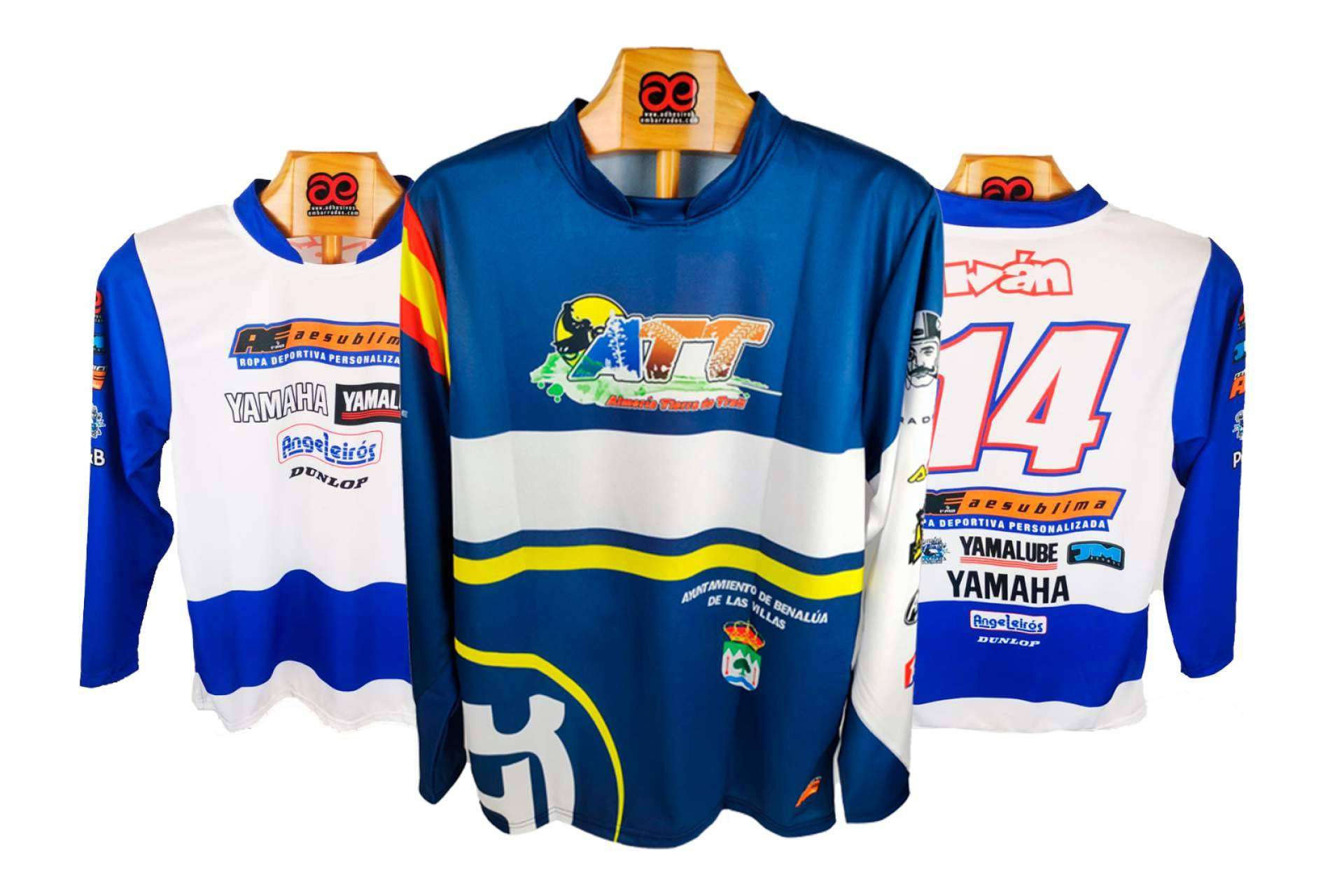 ADHESIVOSEMBARRADOS y su catálogo de camisetas personalizadas de motocross