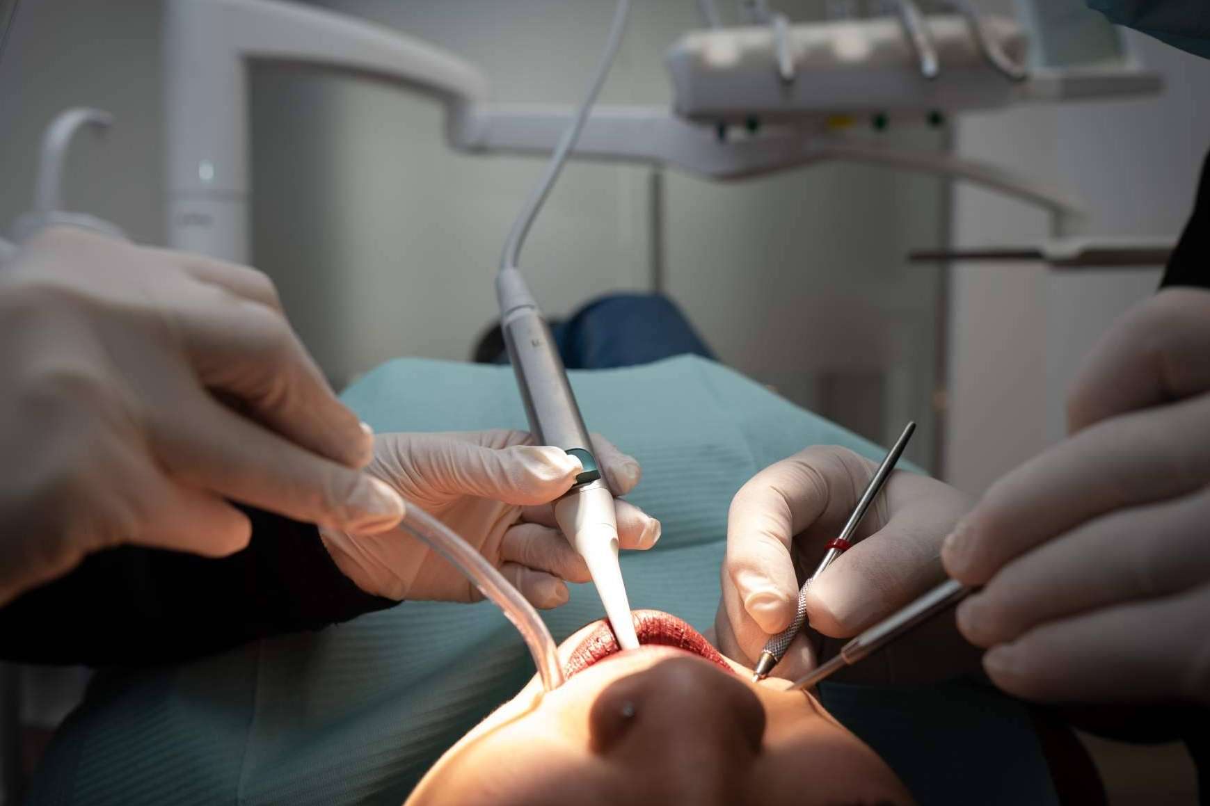 Clínica Calvo de Mora, una clínica especializada en servicios odontológicos y cirugía maxilofacial