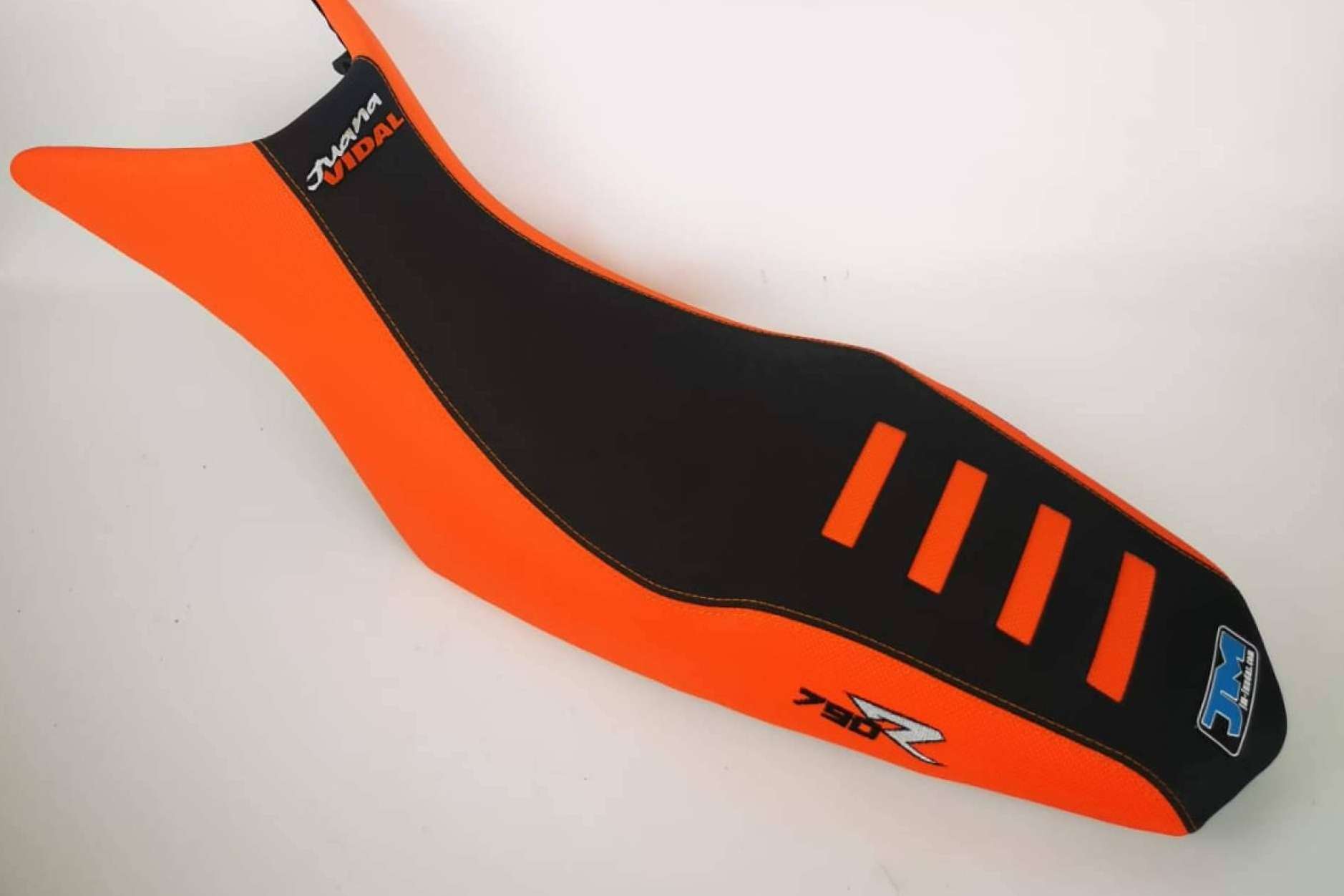 ADHESIVOSEMBARRADOS dispone de un amplio catálogo de funda de asiento de motocross