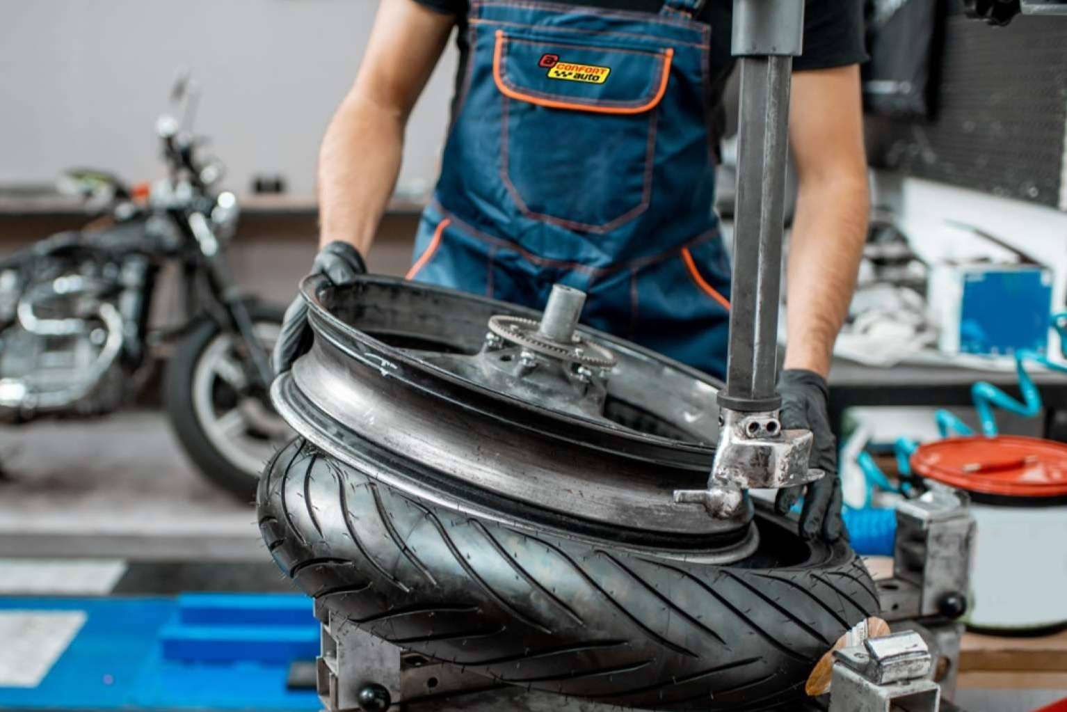 Confortauto ofrece neumáticos de moto