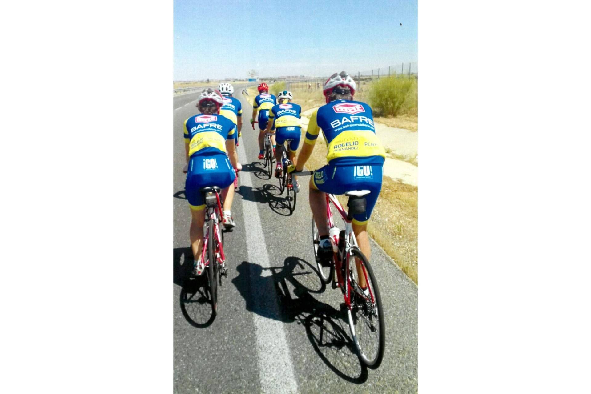 Bafre Inmobiliaria y el Club Ciclista de Usera Rogelio Hernández renuevan su compromiso