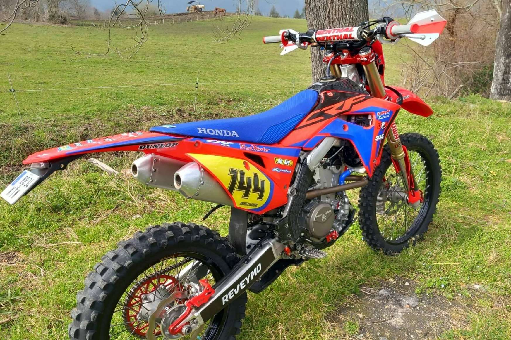 ADHESIVOSEMBARRADOS y sus adhesivos para motocross personalizados