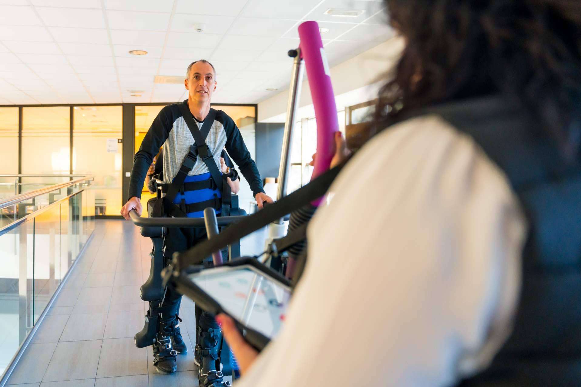 Neurorrehabilitación con tecnología de Gogoa Mobility Robots en Movex Clinics