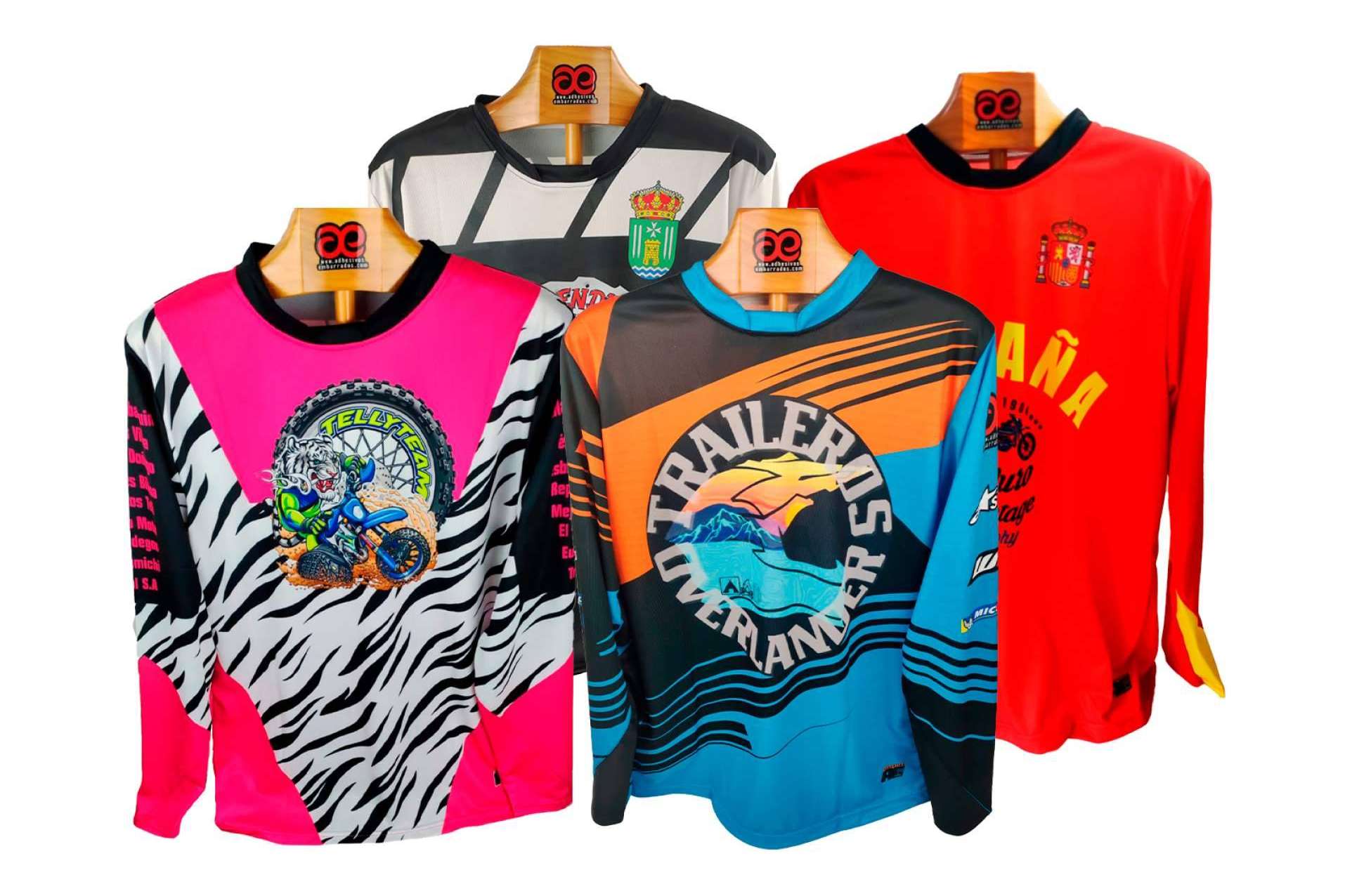 Ropa personalizada para offroad para pilotos exigentes de la mano de ADHESIVOSEMBARRADOS