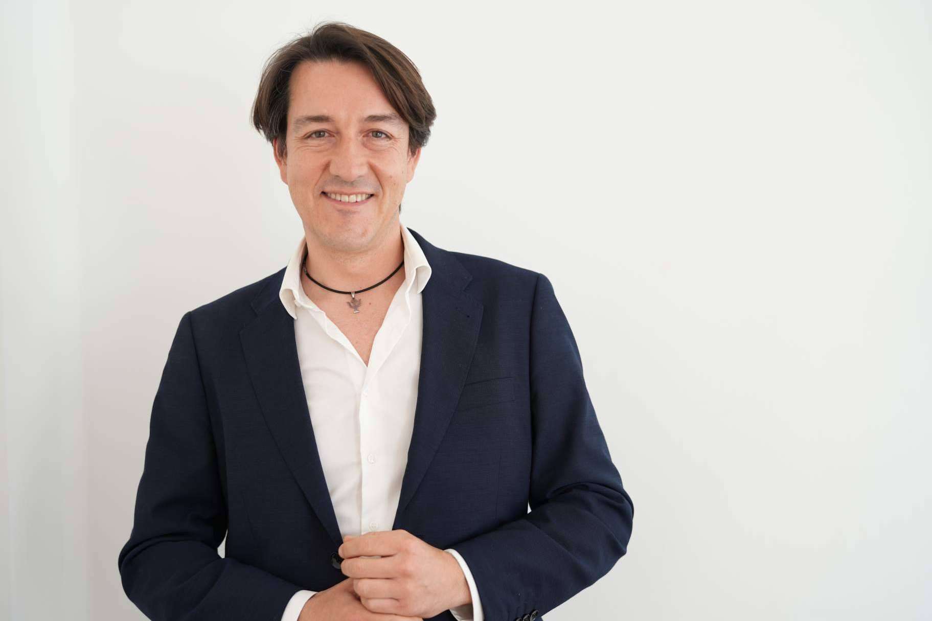 ¿Cómo se cambia la actitud de otra persona?
