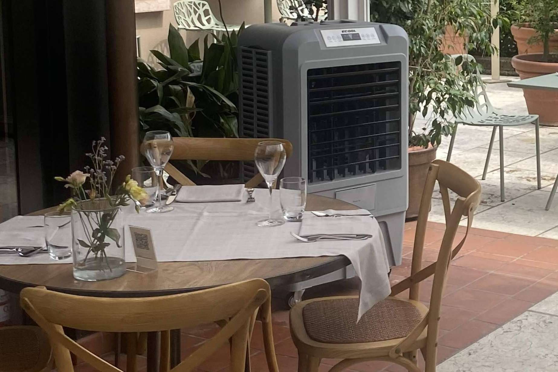 Enfriamiento evaporativo, concepto y funcionamiento, presentado por Esencial Cool