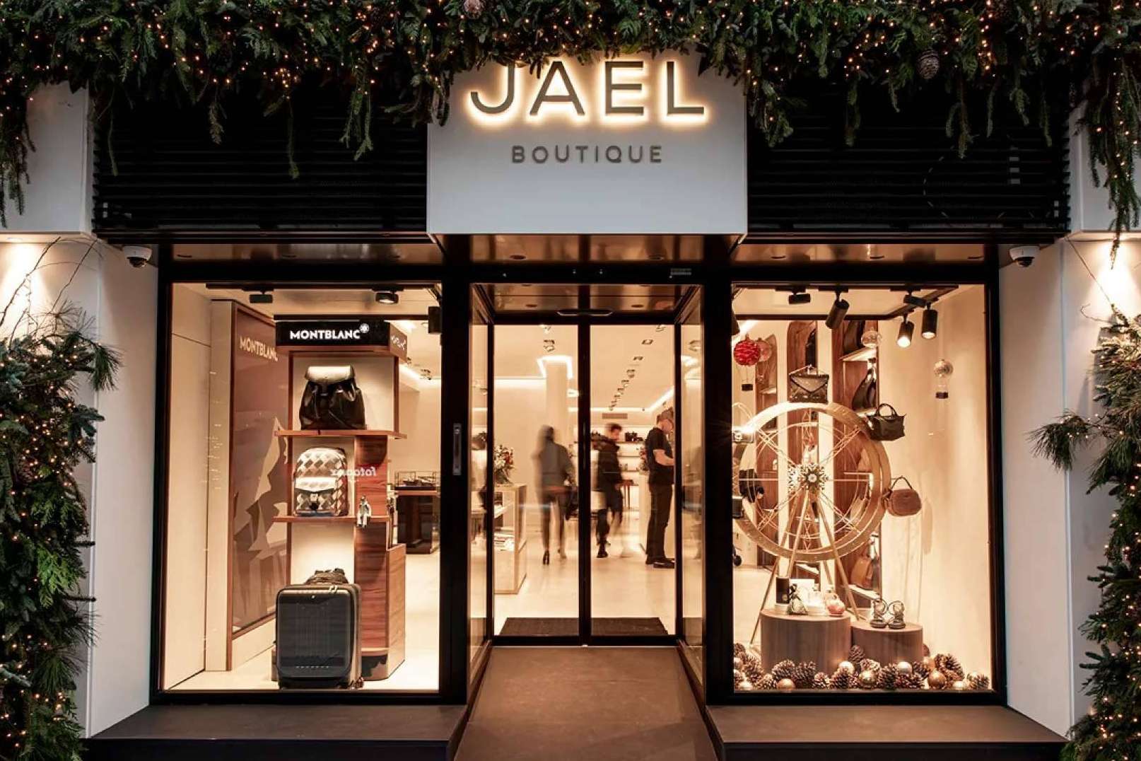 Jael Boutique, una boutique de marcas exclusivas que ofrece accesorios y complementos de lujo