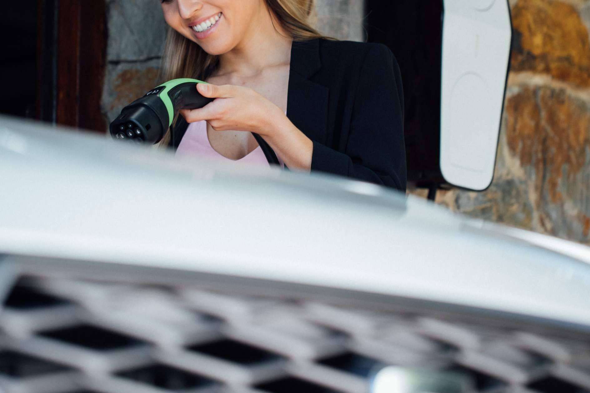Ecotech, fabricación e instalación de cargadores de coches eléctricos