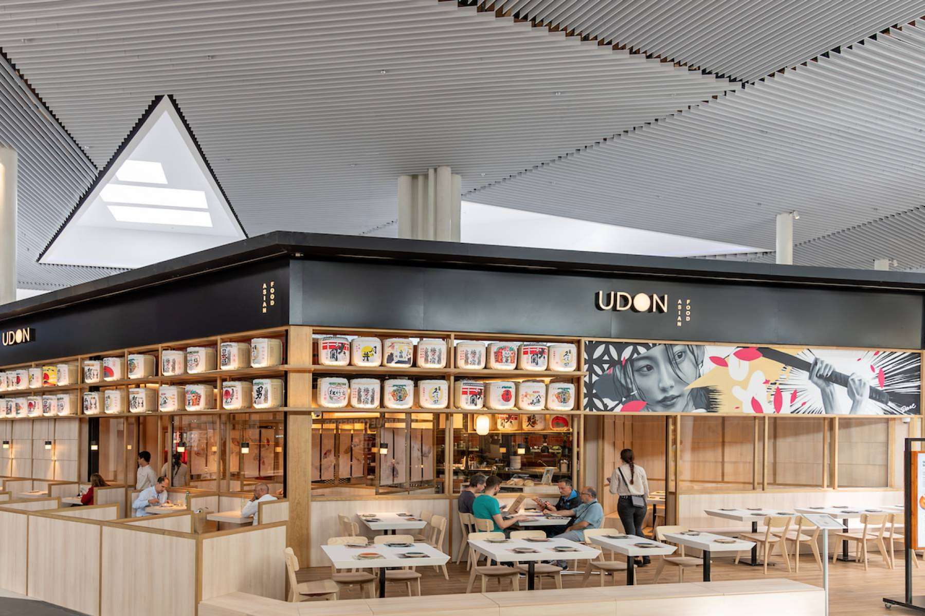 Siguen las nuevas aperturas en la zona de ocio y restauración de Parque Corredor; Brasa y Leña, Pans & Company y Udon