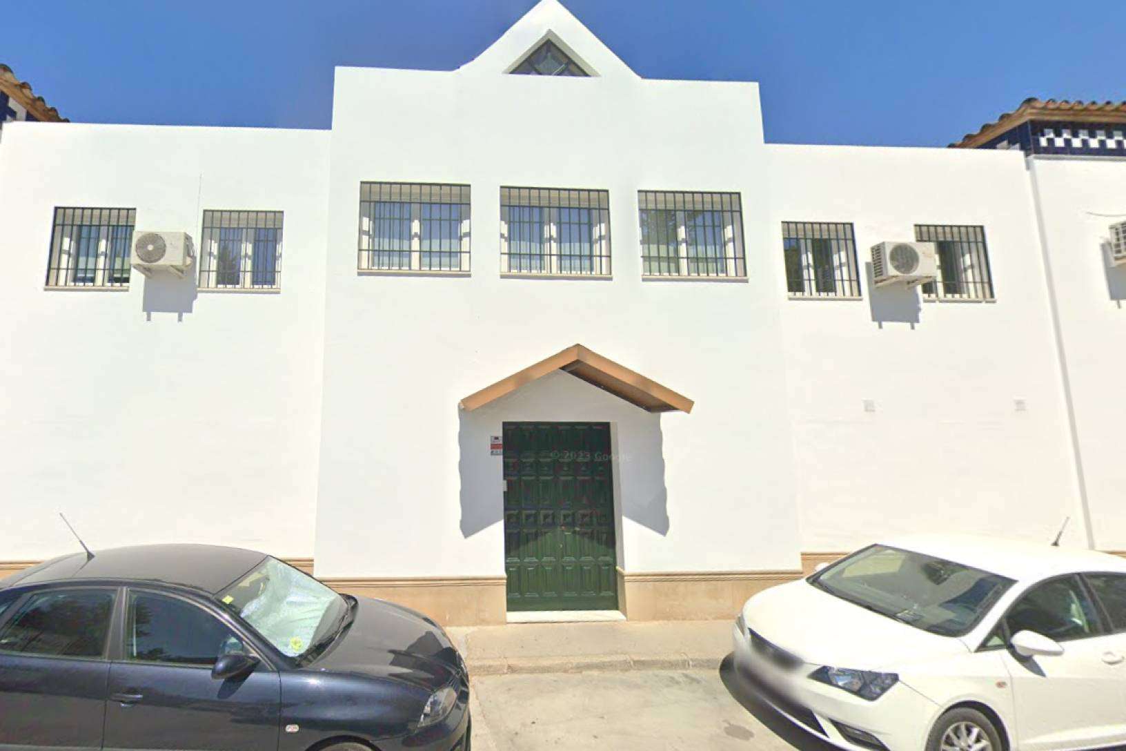 A subasta dos naves industriales cuya valoración se acerca a los cuatro millones de euros