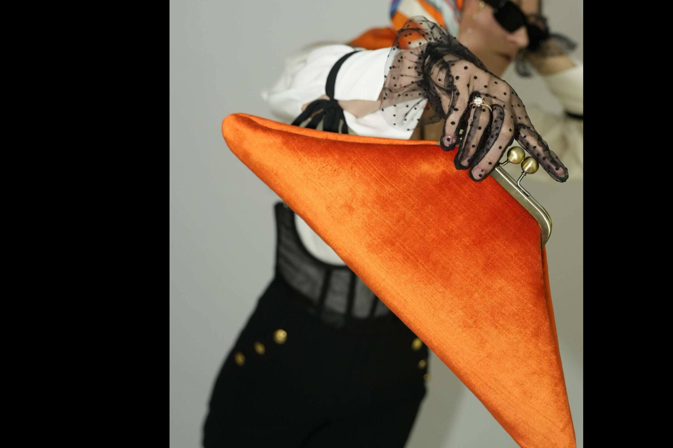 Las nuevas tendencias en carteras  de mano, las formas geométricas de la colección Milán de Sac & Bags