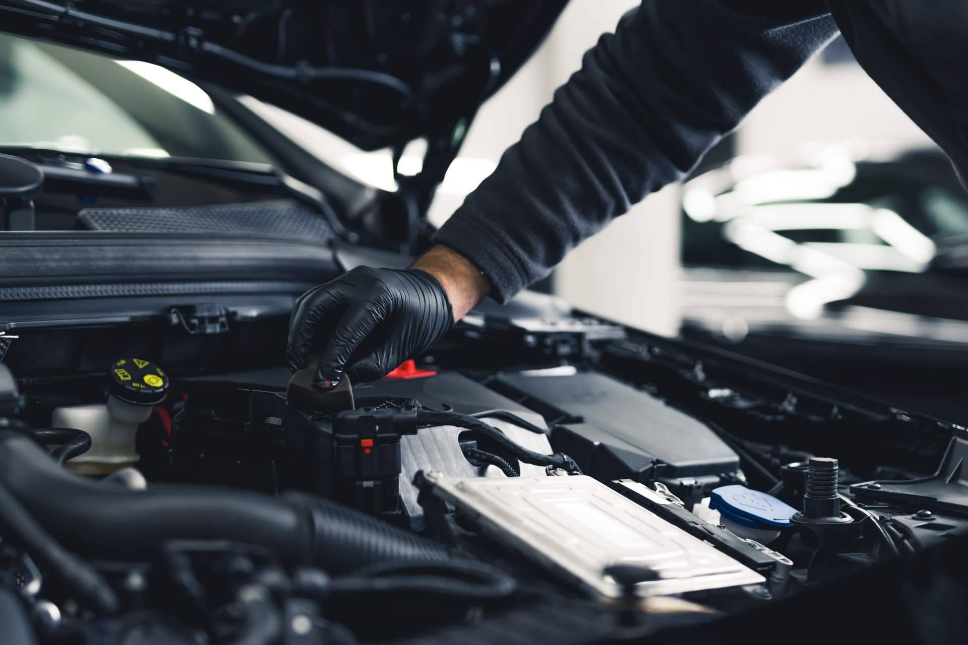 Aditivo antifricción cerámico para prolongar el correcto estado del motor del coche