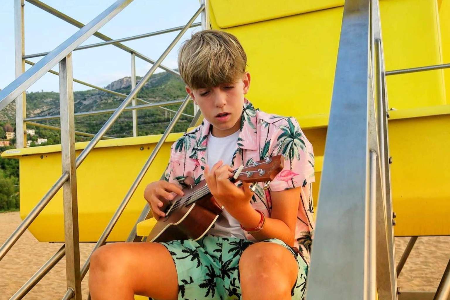 Lil Jan, qué buena vibra con su reggae 'THIS SUMMER'