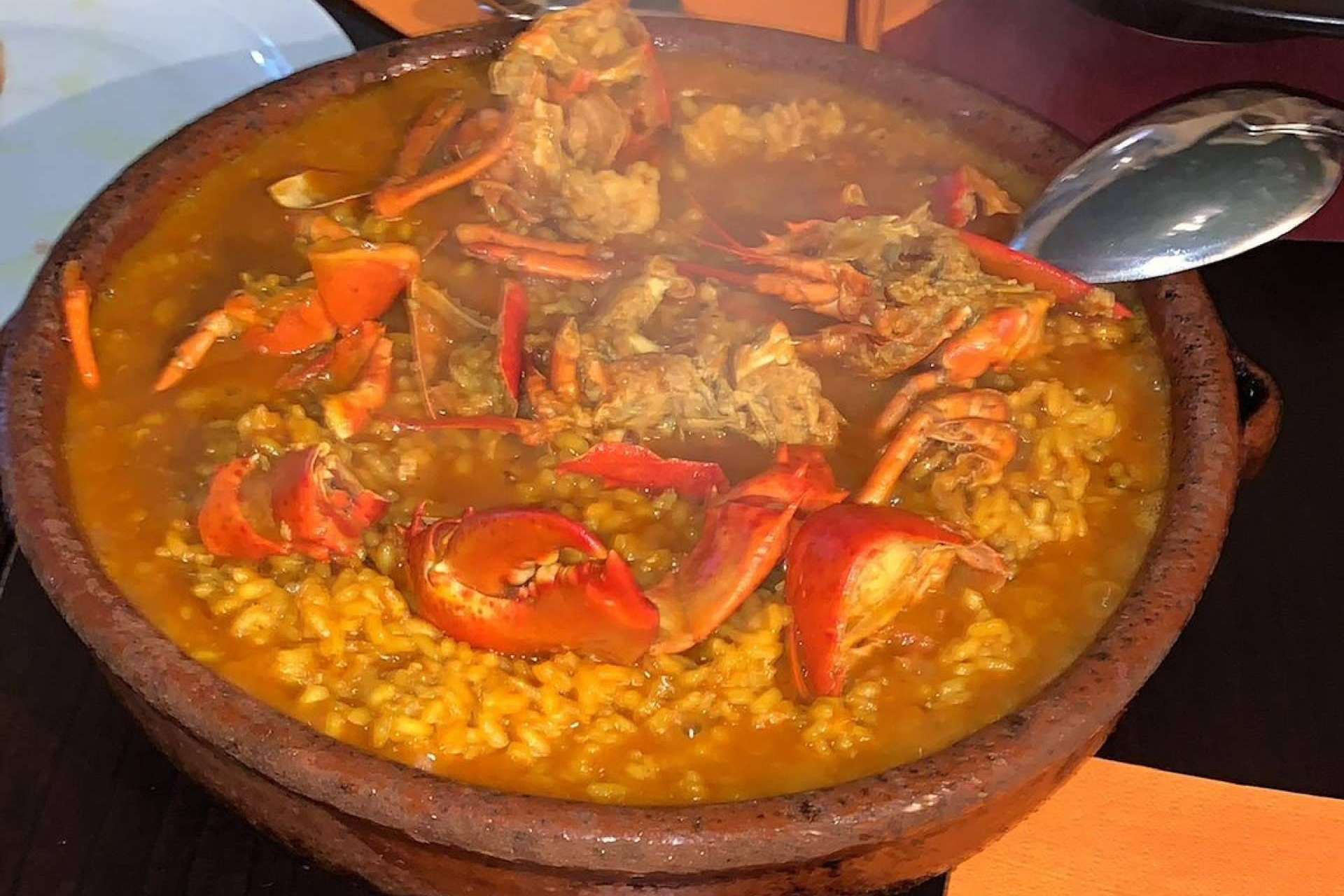La Favorita, reconocido como uno de los mejores bares de vinos en Valladolid