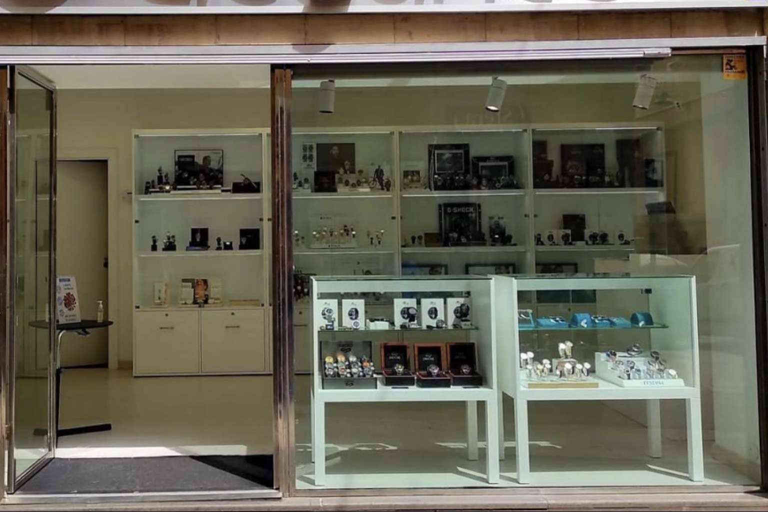Relojes y joyas exclusivas para regalar en el día de reyes