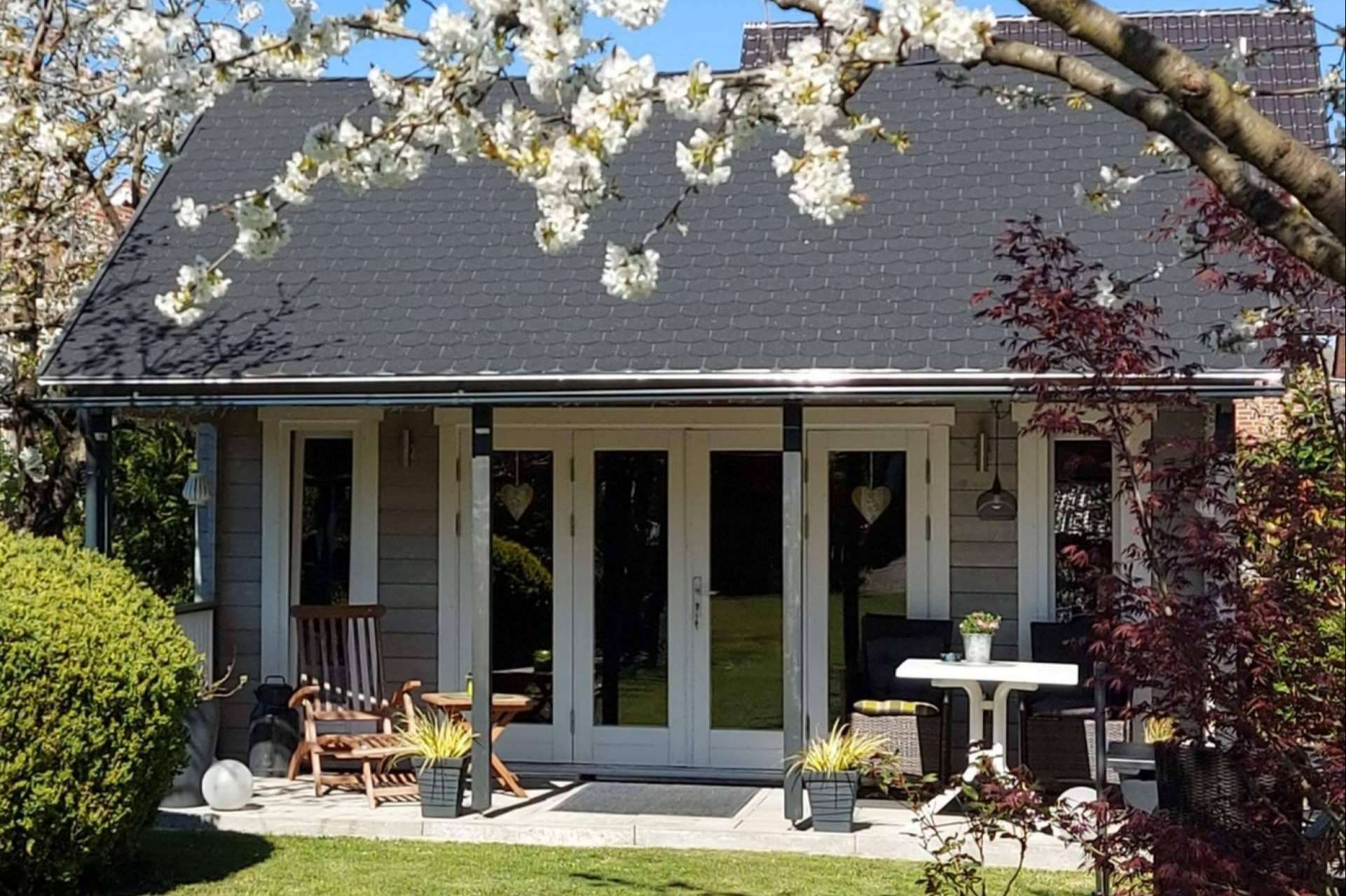 Elegir entre más de 100 casas prefabricadas de madera con los modelos de Casas de Madera Modernas
