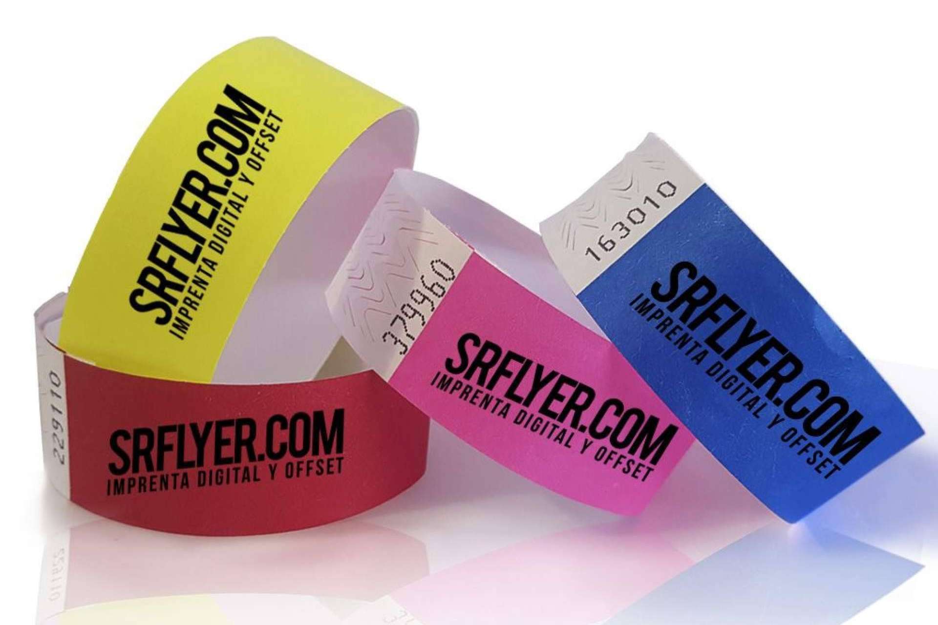 SrFlyer.com revoluciona la impresión y la fabricación de pulseras para eventos únicos