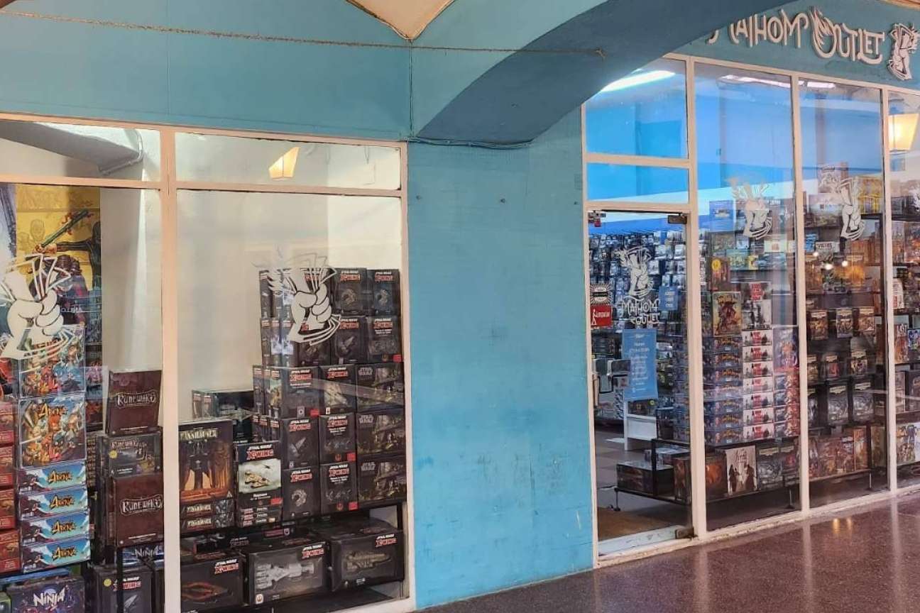 Mathom combina tradición y modernidad en su oferta de juegos de mesa, cartas y miniaturas