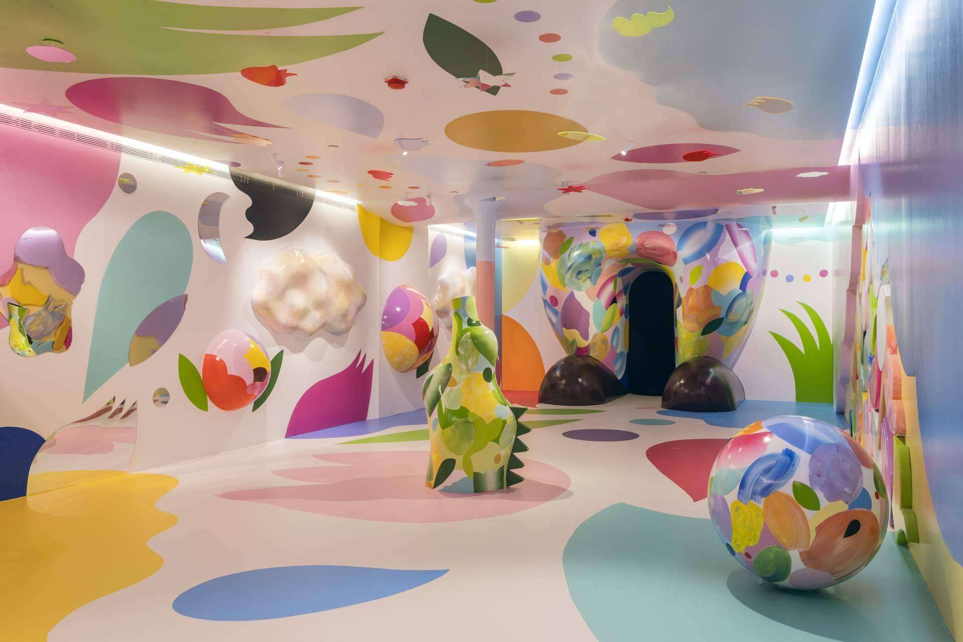 Descubrir una de las mejores experiencias inmersivas en Barcelona. White Rabbit; The Off-Museum
