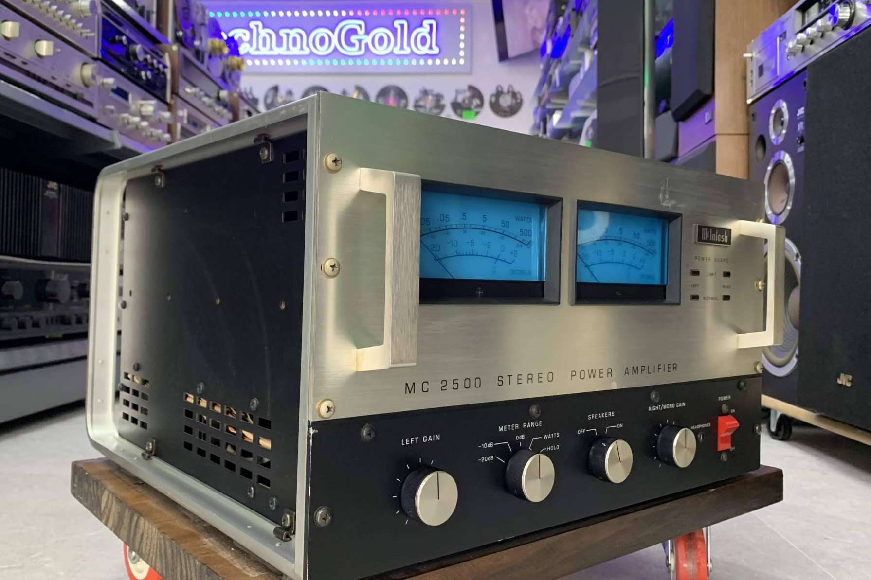 TechnoGold revive la etapa de oro del audio con equipos vintage de alta fidelidad