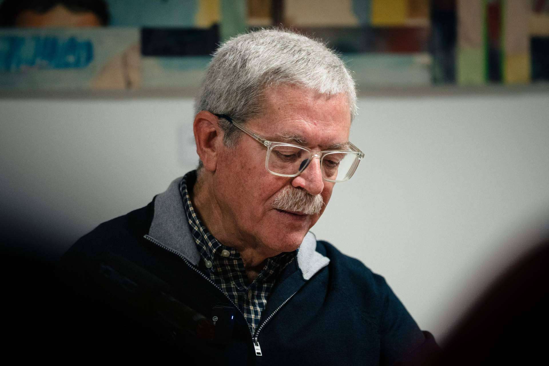 ´Retrato de frente y de perfil´; un viaje literario a las sombras del alma humana.