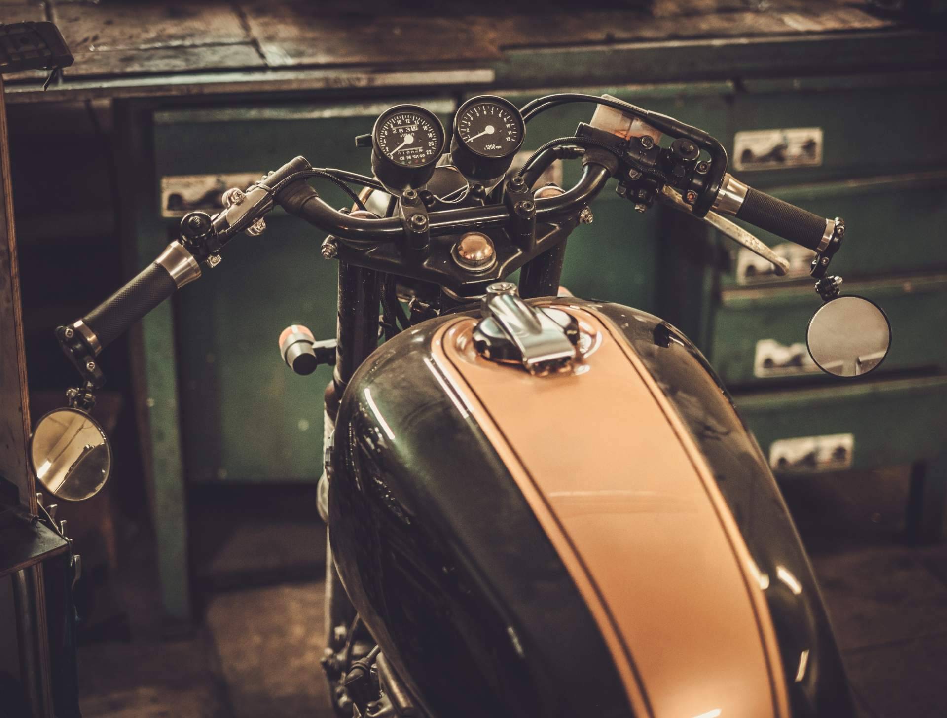Lo que se necesita saber sobre el carnet A2. Guía completa para conseguir un carnet de moto en Madrid