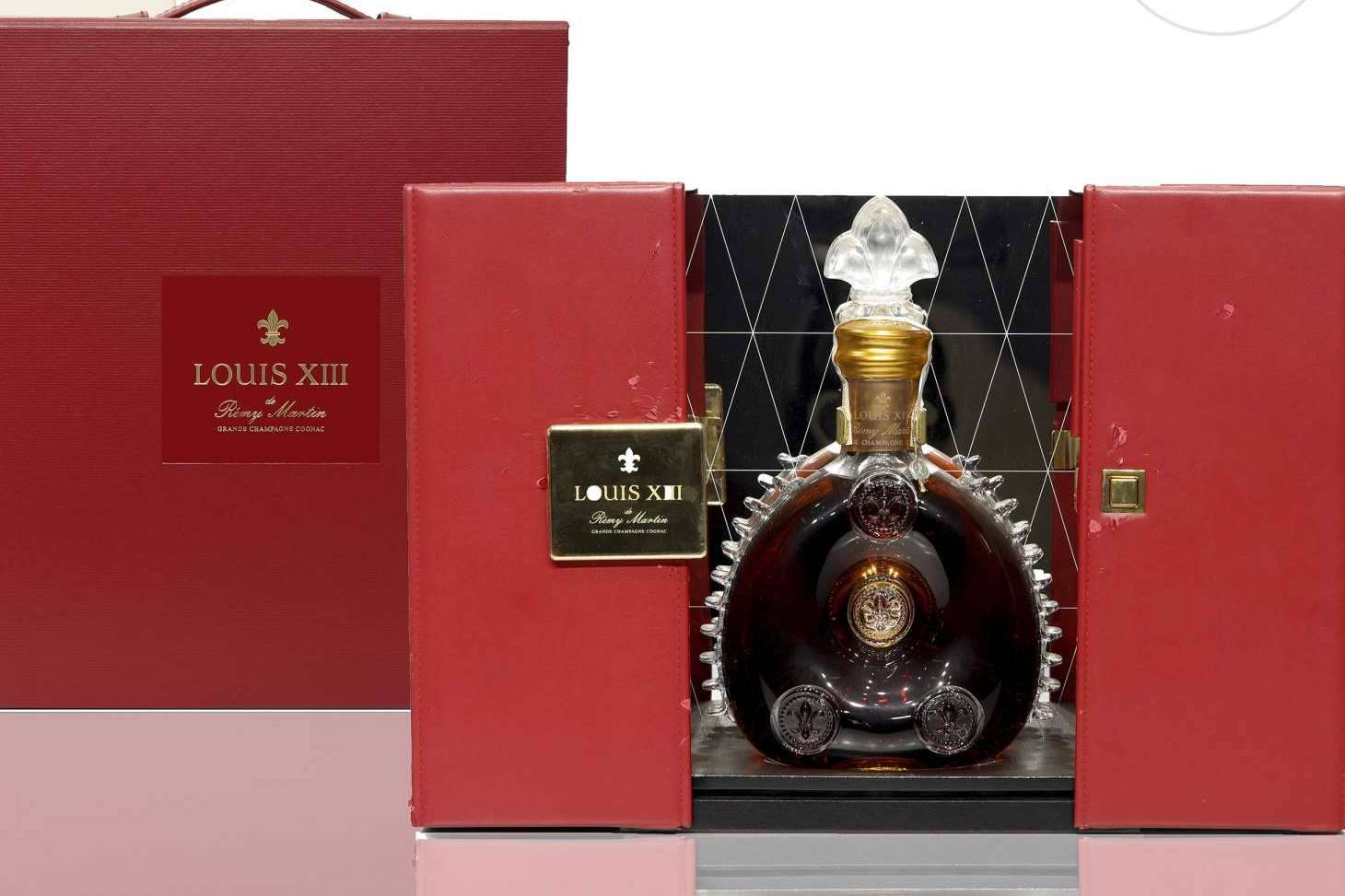 La próxima subasta de marzo 2025 en Subastas Darley destaca arte, whiskys raros y objetos de coleccionismo