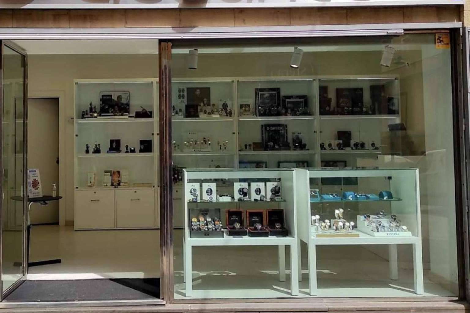 Elegance, la firma canaria que une relojería de lujo y servicio personalizado