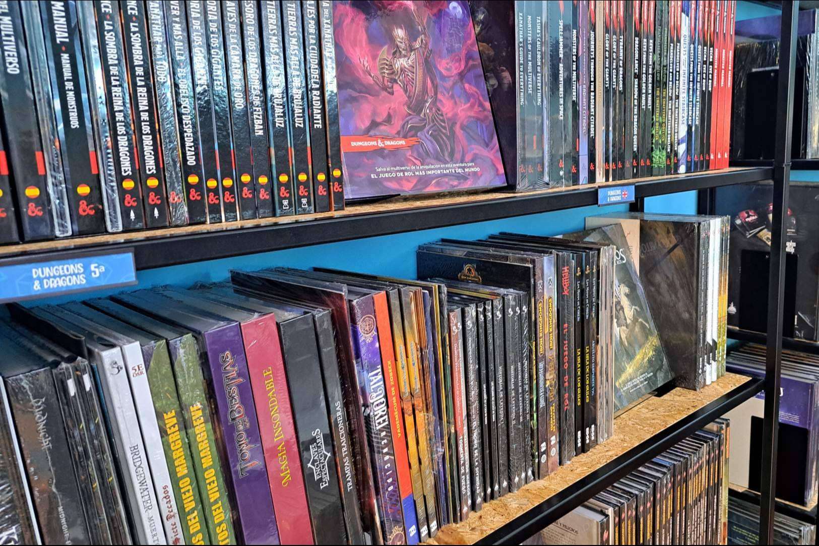 Amplio catálogo de juegos de rol y mesa en Mathom Store, con novedades y títulos descatalogados