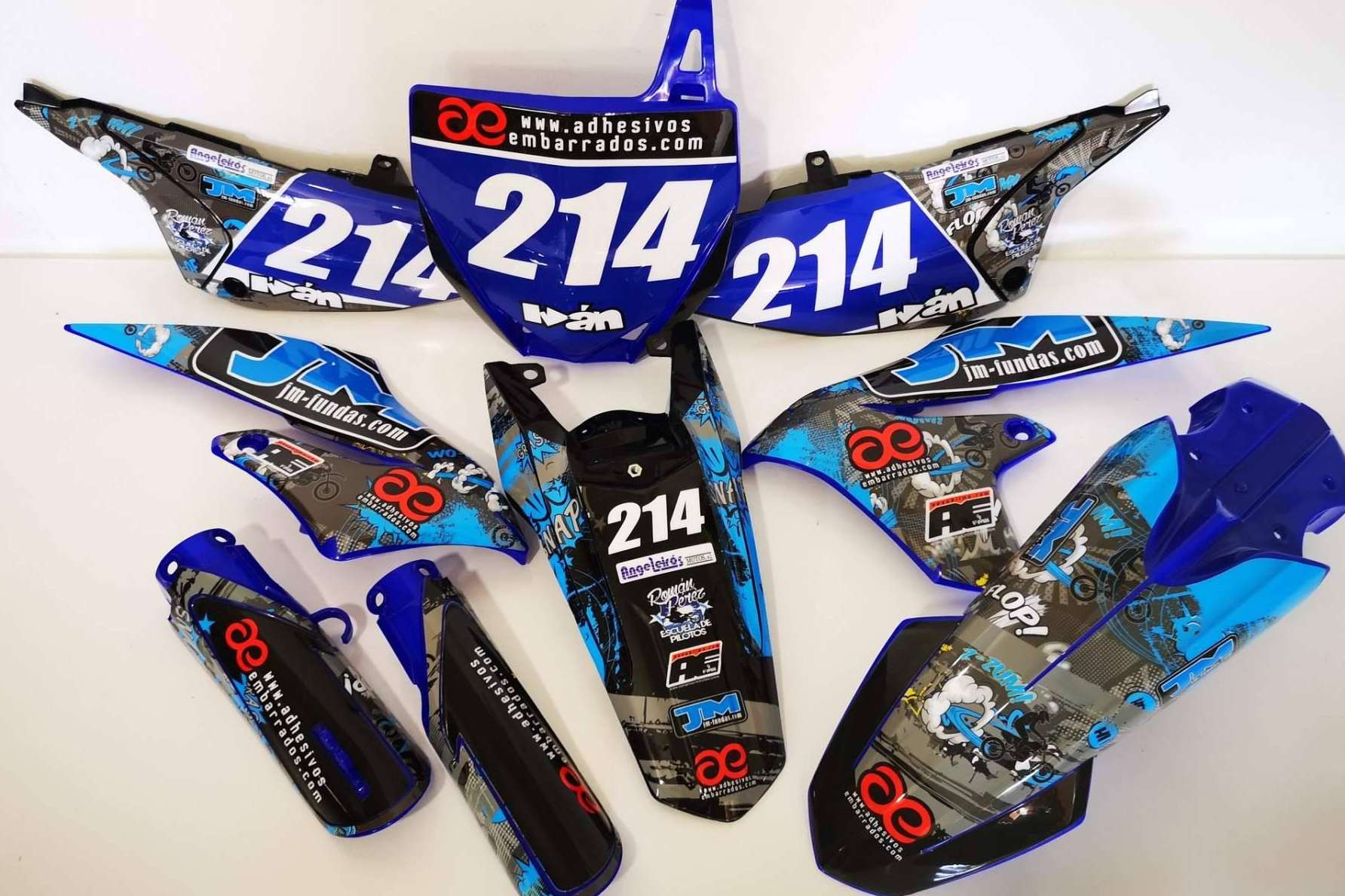 ADHESIVOSEMBARRADOS impulsa los adhesivos personalizados para motos off-road