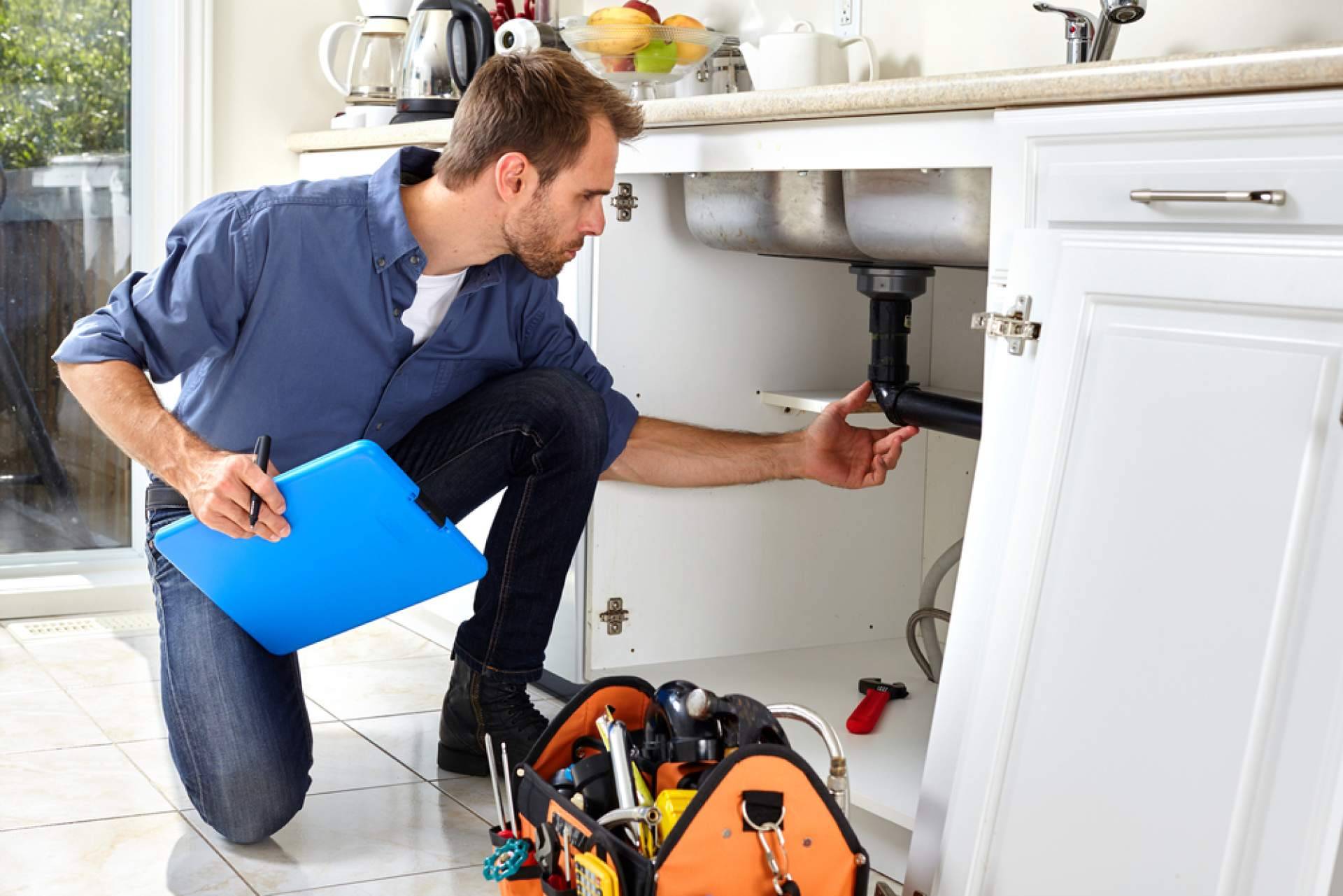 Servicio confiable de fontanería en Barcelona y Valencia con Soluciones González