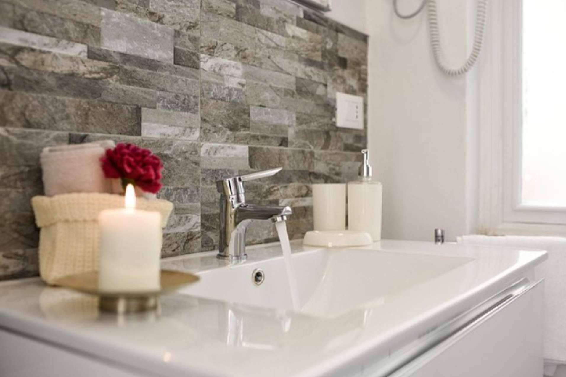 La Ranilla Sevilla impulsa el diseño de baños con una línea de muebles a medida en oferta