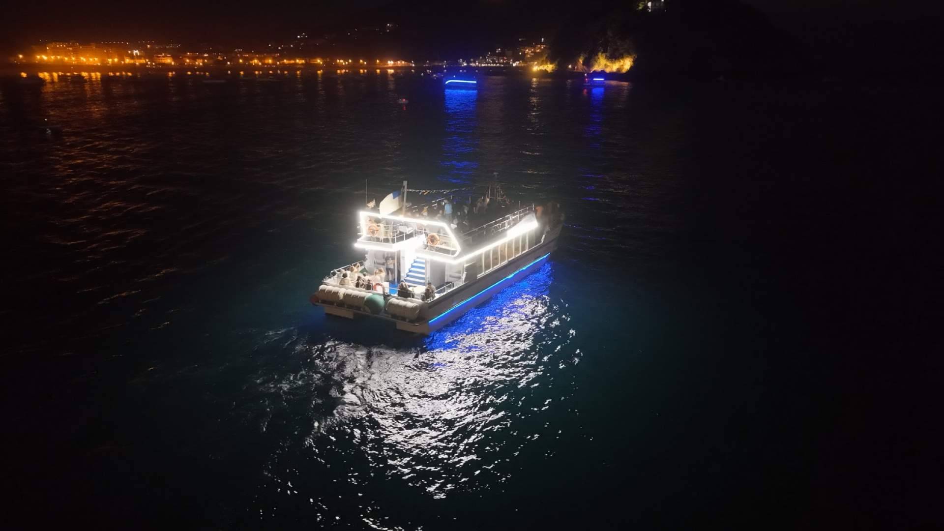 Turismo marítimo sostenible; navegación 0 emisiones con el Catamarán Finanzauto Ciudad San Sebastián