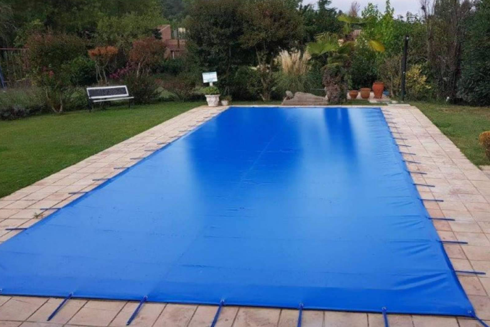 Swimhome ofrece cubiertas térmicas para piscinas que aumentan hasta 10 °C el agua y reducen la evaporación en 98 %