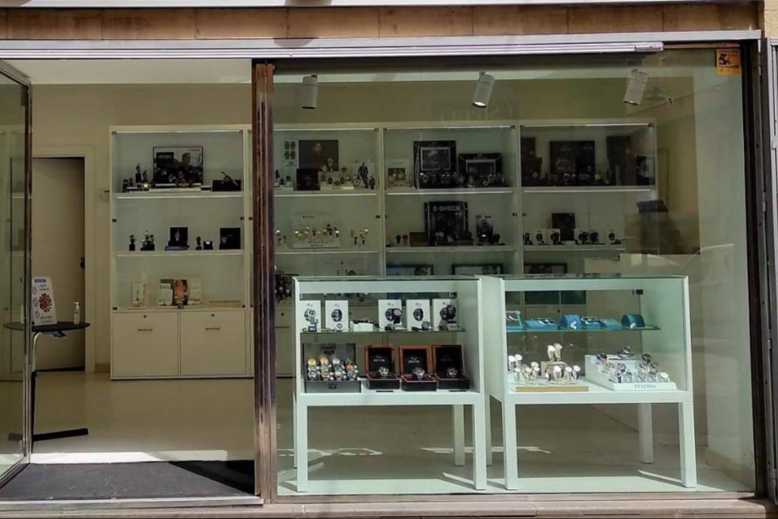 Dos iconos centenarios se encuentran en el diseño de Seiko 5 Sports x Pepsi®